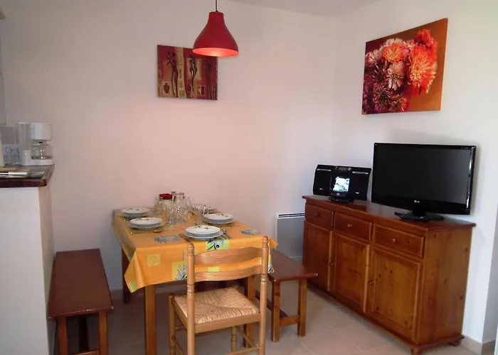 Domaene Mit Jacuzzi By Interhome Gavaudun