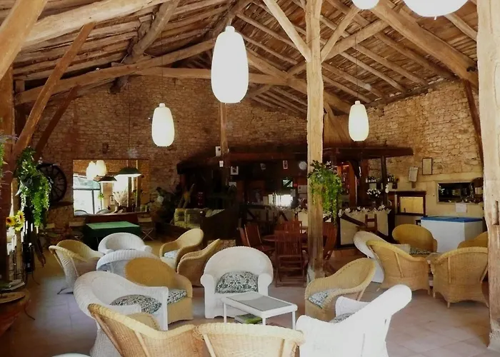 別荘 Domaene Mit Jacuzzi By Interhome Gavaudun