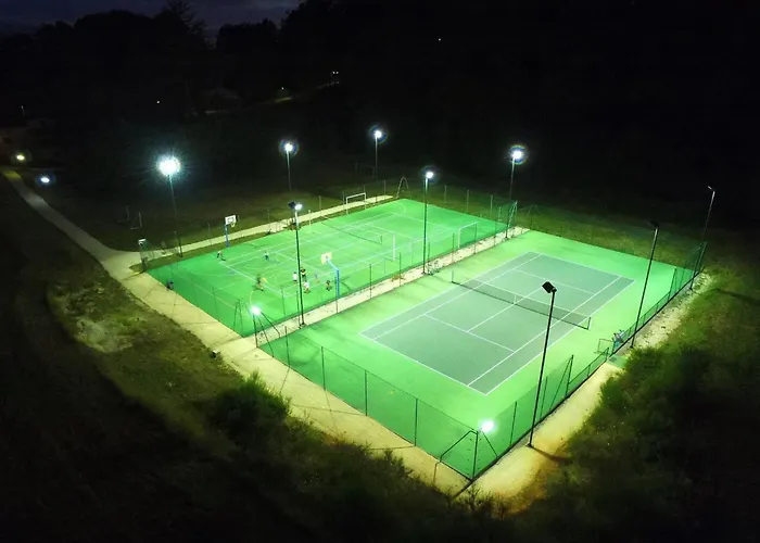 Domaene Mit Jacuzzi By Interhome 度假居 *